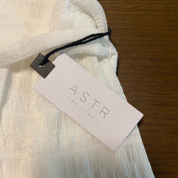 NWT Astr Sonnet Puff Sleeve Midi Dress - Picture 8 of 8